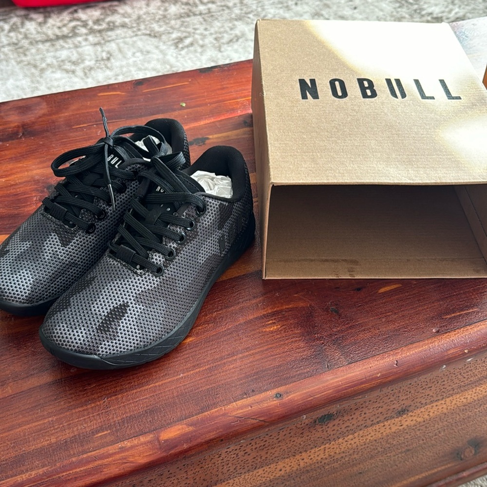 NOBULL Super Fabric Trainer Low W 5.5 New w/ Box!!